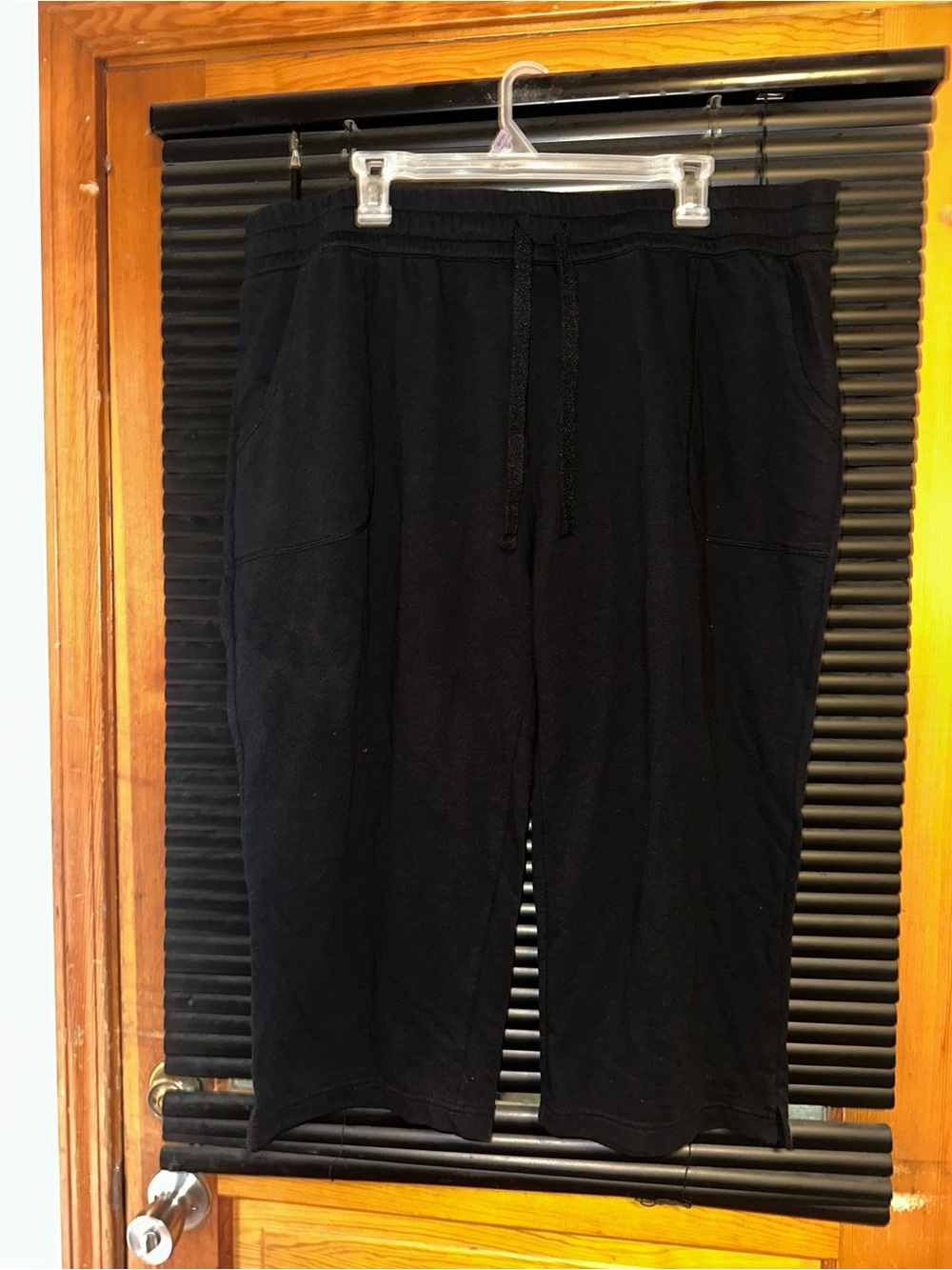 Bobbie brooks 3x Black Drawstring Capris